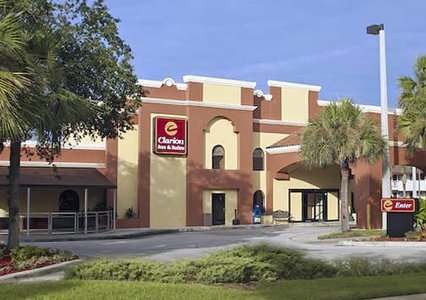 Clarion Inn & Suites At I-Drive Convention Center 01.[1]